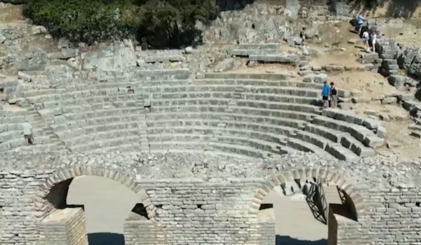 Butrinti, historia që tërheq mijëra turistë/ Afro 205 mijë vizitorë në 8 muaj, shumica të huaj