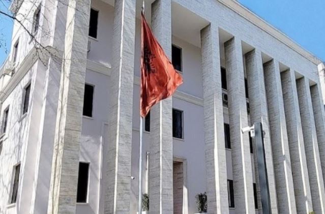 Zgjidhen anëtarët e KLGJ/ Pjesë e institucionit do të jenë Sandër Simoni, Fatri Islamaj dhe Brunilda Kadi