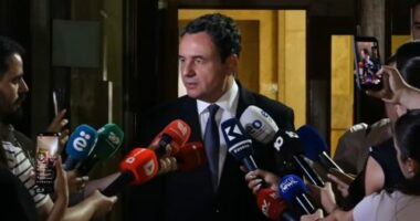 Opozita në aksion përpara qeverisë/ “Qeveria Kurti, në shkelje të Kushtetutës”