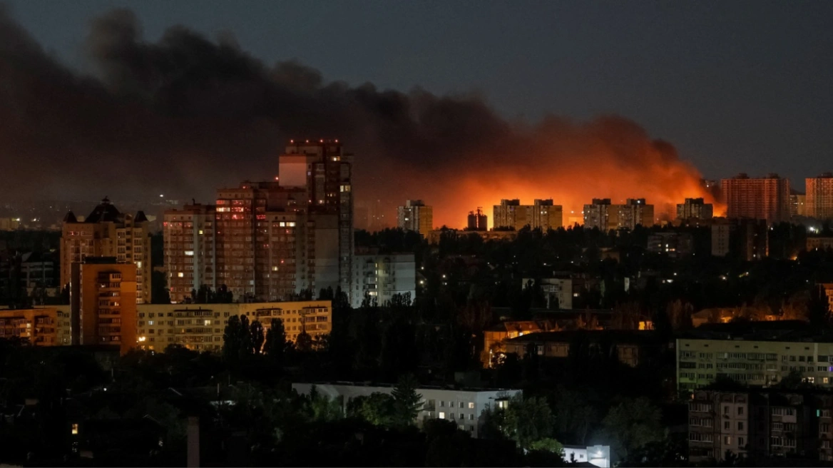 Kievi nën breshërinë e raketave dhe dronëve rusë  Ukraina aktivizon mbrojtjen ajrore