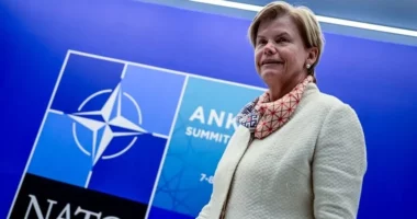 Letonia ngre alarmin: Rusia po shton sulmet hibride ndaj Europës