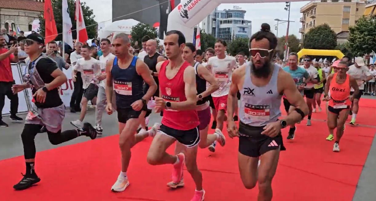  Korça Little Paris   maratona e qytetit  1 mijë vrapues nga disa vende garuan në 3  5 dhe 21 kilometra