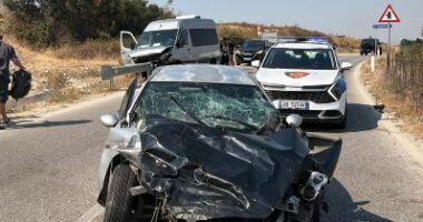 Aksident në fshatin Gumenicë/ Makina përplaset me automjetin, plagosen 6 persona