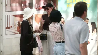 Protestë ka, por jeta vazhdon. Turistët nuk ndaluan vizitat, pavarësisht bllokimeve