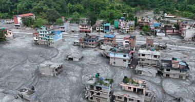 Një javë nën rrënoja, nxirren të gjallë/ Nepal, shpëtohen 119 persona, shpresë për të gjetur të tjerë