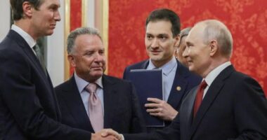 Takimi në Moskë/ Shtëpia e Bardhë: Të dërguarit e Trump dhe Putin diskutuan hapat e ardhshëm për t’i dhënë fund luftës në Ukrainë
