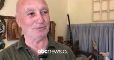 Gjysmë shekulli në gdhendjen e drurit/ Mjeshtri i Gjirokastrës Agron Haska: Zanat i trashëguar nga babai