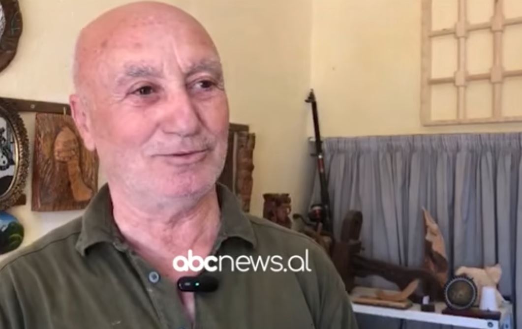 Gjysmë shekulli në gdhendjen e drurit  Mjeshtri i Gjirokastrës Agron Haska  Zanat i trashëguar nga babai