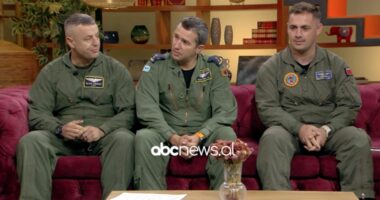 “Djemtë e qiellit” / Njihni pilotët që hyjnë në flakë për të shpëtuar jetë