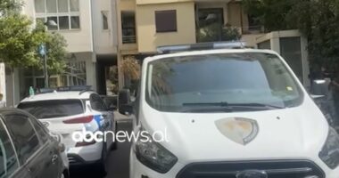 Vrau gruan me thikë, dorëzohet në polici autori i dyshuar i krimit