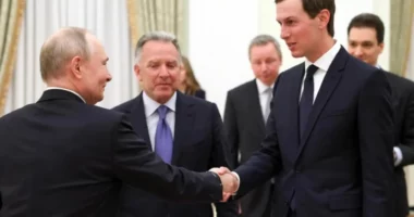 Detajet e takimit në Moskë: Putini pretendoi se Rusia së shpejti do ta pushtojë Donbasin, dhëndri i Trumpit iu përgjigj ashpër