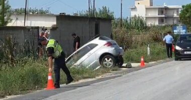 Aksident në Fier-Seman, makina del nga rruga/ Plagoset drejtuesja 27-vjeçare (EMRI)