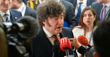 Tensionet në rritje për Ishujt Falkland, Argjentina kërcënon me padi Mbretërinë e Bashkuar