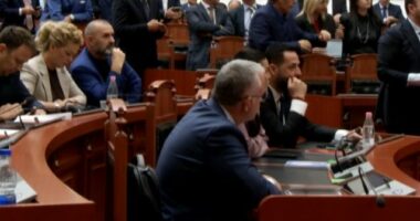 Reforma territoriale votohet në 8 tetor/ Parlamenti miratoi futjen e projektligjit në axhendën e punimeve