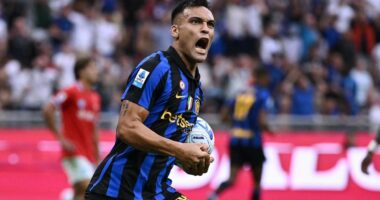 Inter nuk vdes kurrë/ Zikaltërit realizojnë përmbysje të madhe, Napoli “KO”