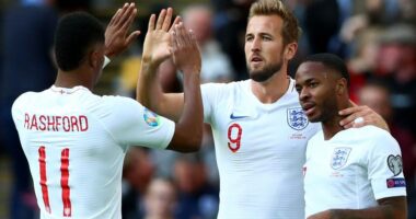 Anglia fiton si “luan”/ Shpikësit e futbollit ia dalin në Çeki, autokritikë