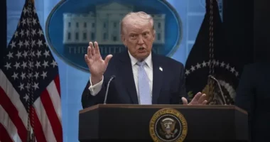 Trump: Irani ka kontaktuar drejtpërdrejt me Washingtonin dhe kërkon marrëveshje