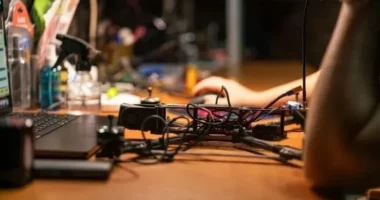 Holanda investon në armë lazer për t’iu kundërvënë droneve