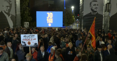 Në mbështetje të ish-krerëve të UÇK-së/ “Jo në emrin tim”, mbahen sërish protesta në Prishtinë