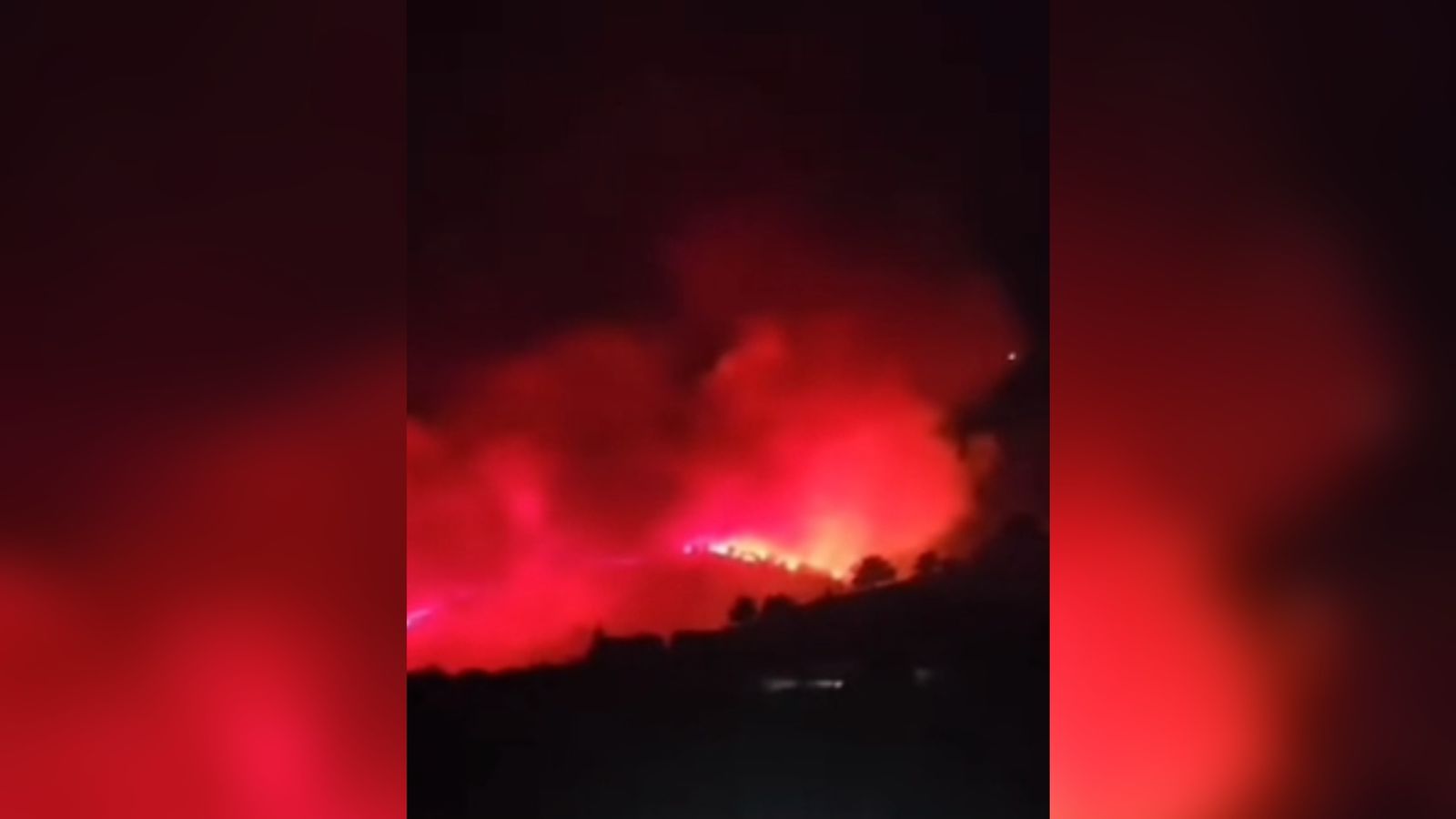 VIDEO  Zjarri përfshin kodrat pranë Himarës  rrezikohen banesat