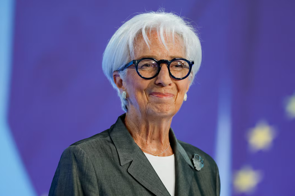 Lagarde jep dorëheqjen nga BQE  Presidentja largohet në shkurt  para fundit të mandatit 8 vjeçar