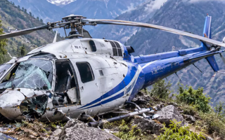 Gjashtë të vdekur nga rrëzimi i helikopterit në Himalaje, mes viktimave edhe piloti