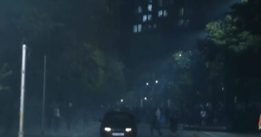 Shpërndahet protesta në bulevard, ndërhyrja e policisë largon njerëzit