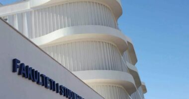Investimet në Durrës/ Rama ndan pamje të godinës së re të Fakultetit të Studimeve Profesionale