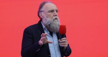 Ras (Putin) na fton të lëmë Europën/ “Teologu” i Moskës: Shqiptarë e serbë, bashkohuni!