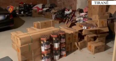 Furnizoi protestuesit me mjete piroteknike/ Arrestohet i riu, sekuestrohen 344 kuti me vlerë 40 mijë euro