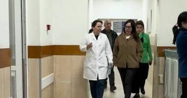 Ministrja Spahiu viziton të lënduarit te Trauma: Mirënjohje për të gjitha ekipet mjekësore dhe infermierore