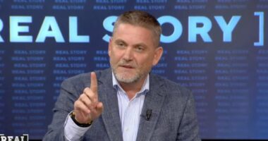 “Protesta e pedagogëve e organizuar politikisht”, Kasmi: Sindikata mori komandë nga selia e PD-së