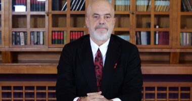 “Me dialog bëmë paktin me studentët në 2018”/ Rama: 100 milionë euro të tjera për konviktet! Nëse doni rishikim apo dialog, bujrum unë jam në dispozicion