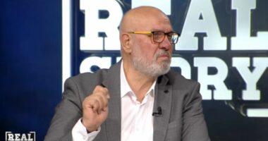 “Specialja” dhe presidenti/ Petraj: Nëse nuk e voton ligjin, unë shikoj fundin politik të Albin Kurtit