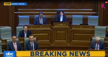 Mblidhet seanca e jashtëzakonshme/ Kosovë, pritet votimi i projektligjit për “Specialen”
