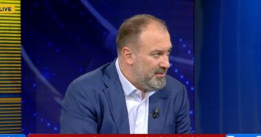 “I dhamë opozitës bashkë-kryesinë e paritetin”/ Mazniku: Reforma territoriale, më efektive dhe më eficiente