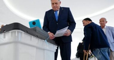 NYT: Në kulmin e fushatës për zgjedhjet e mesmandatit në SHBA, këshilltarët e Trump ndihmuan një qeveri pro-ruse në Bosnje
