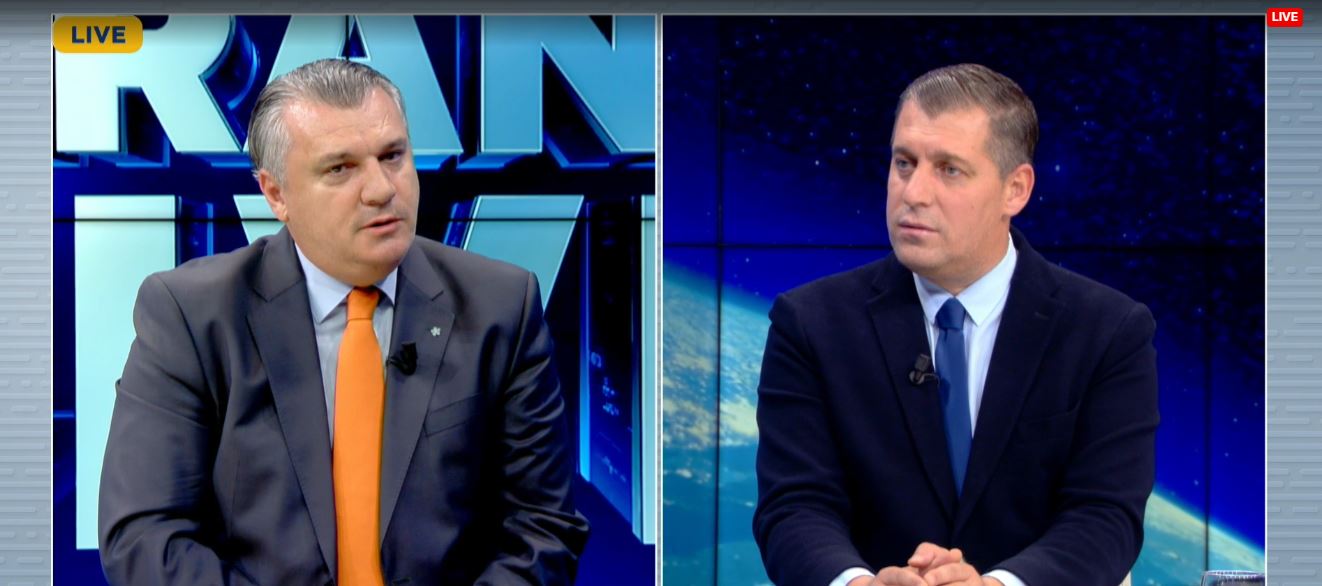 presidentja-t-i-fale-kater-ish-kreret-e-uck-xhelil-bajrami-gjykata-speciale-eshte-politike-u-denuan-vetem-se-jane-shqiptare