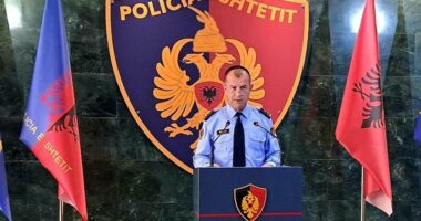 Policia: Rrini larg dhunës! Protestat paqësore të ligjshme. Ndaj kërcënimeve do marrim masa