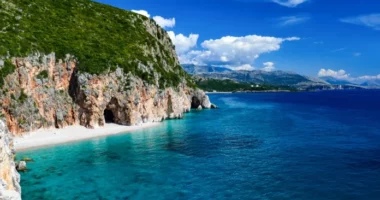 Media franceze: Shqipëria është kthyer në fiksimin e ri të turistëve