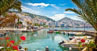 Nga plazhet te peizazhet natyrore, eksperti britanik vlerëson potencialin turistik të Shqipërisë