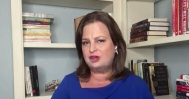 Keida Kostreci: Trump po përdor lëvizjet e jashtme për të tërhequr votuesit republikanë