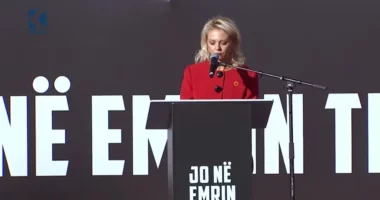 Vajza e doktorit Lec Gradica: Shqiptarët u deshtë ta paguajnë lirinë me shumë sakrificë