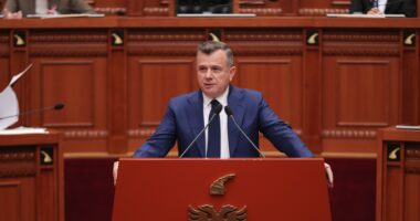 Kuvendi/ Balla i përgjigjet Berishës: Ndajeni mendjen kujt i përket SPAK! T’i japim fund këtij teatri
