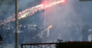 Të lënduar, 17 policë (vetëm një “student”)/ Te trauma 14 të shtruar nga fillimi i dhunës