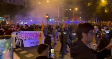 Spanjë, përplasje mes protestuesve dhe policisë pas aksidentit fatal hekurudhor