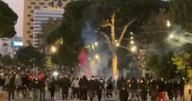 Dita e katërt e protestës/ Nisi paqësore, vazhdoi me dhunë, e u mbyll me paqe