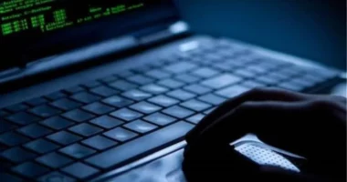 Arrestohet në Japoni hakeri që dyshohet se shantazhoi mijëra kompani
