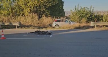 Aksident në Korçë/ Humb jetën drejtuesi i motoçikletës, plagoset punonjësi i policisë