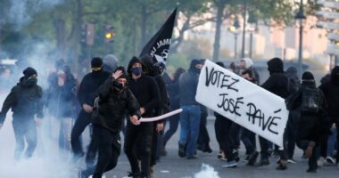 Investigimi i Fox News: 300 grupe Antifa mobilizohen në Francë